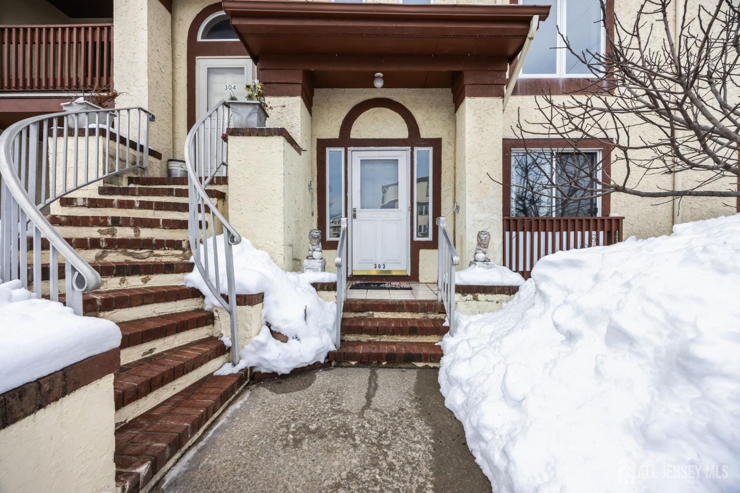 303 Michaels Court Image 2