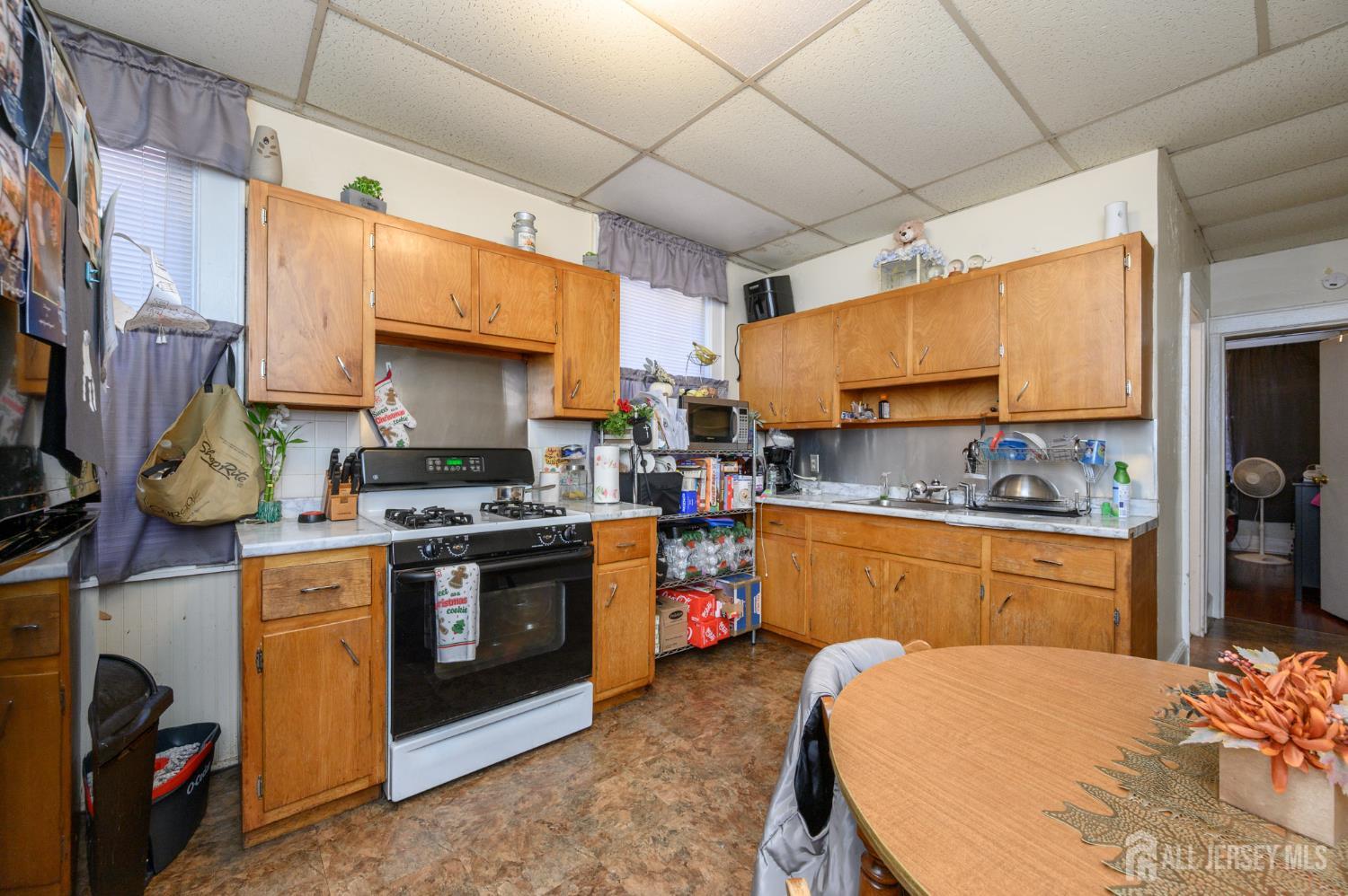 427-429 N 12th Street Image 3