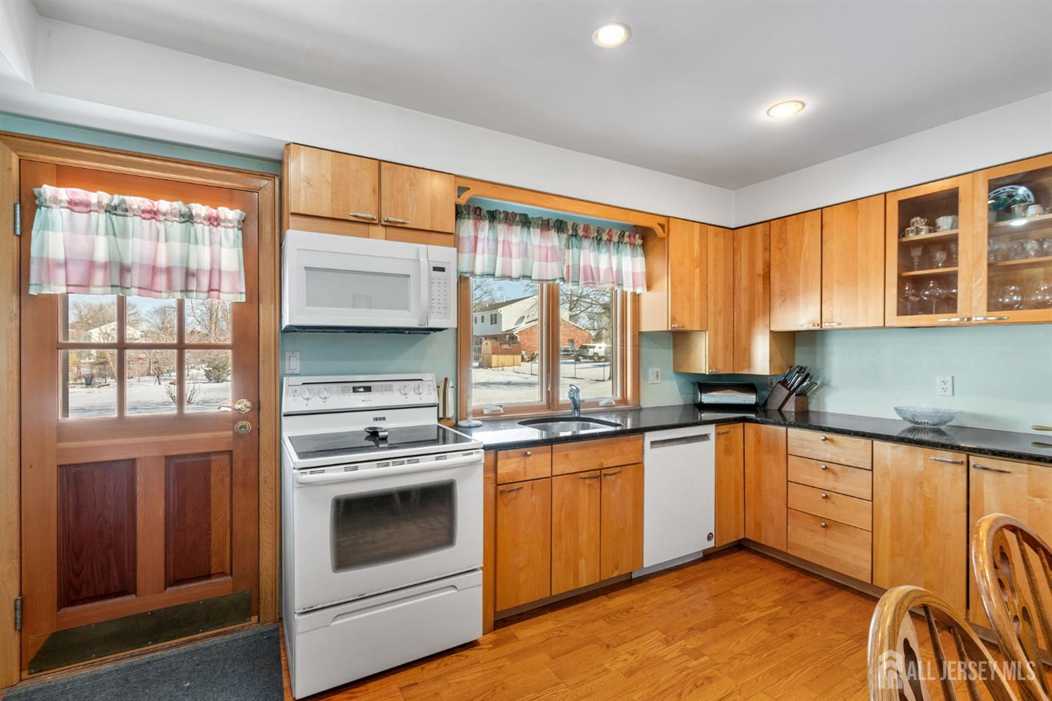 786 Wood Avenue, Colonia, NJ, 07067 image 11