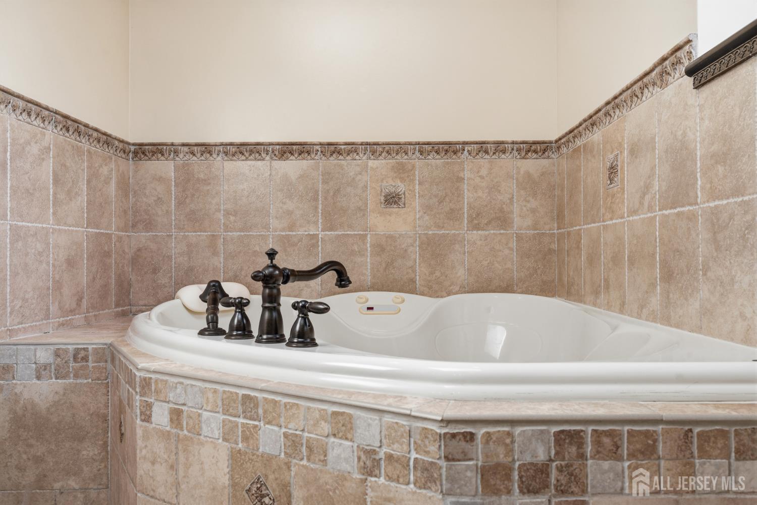 5 Dan Court, Old Bridge, NJ, 08857 image 32