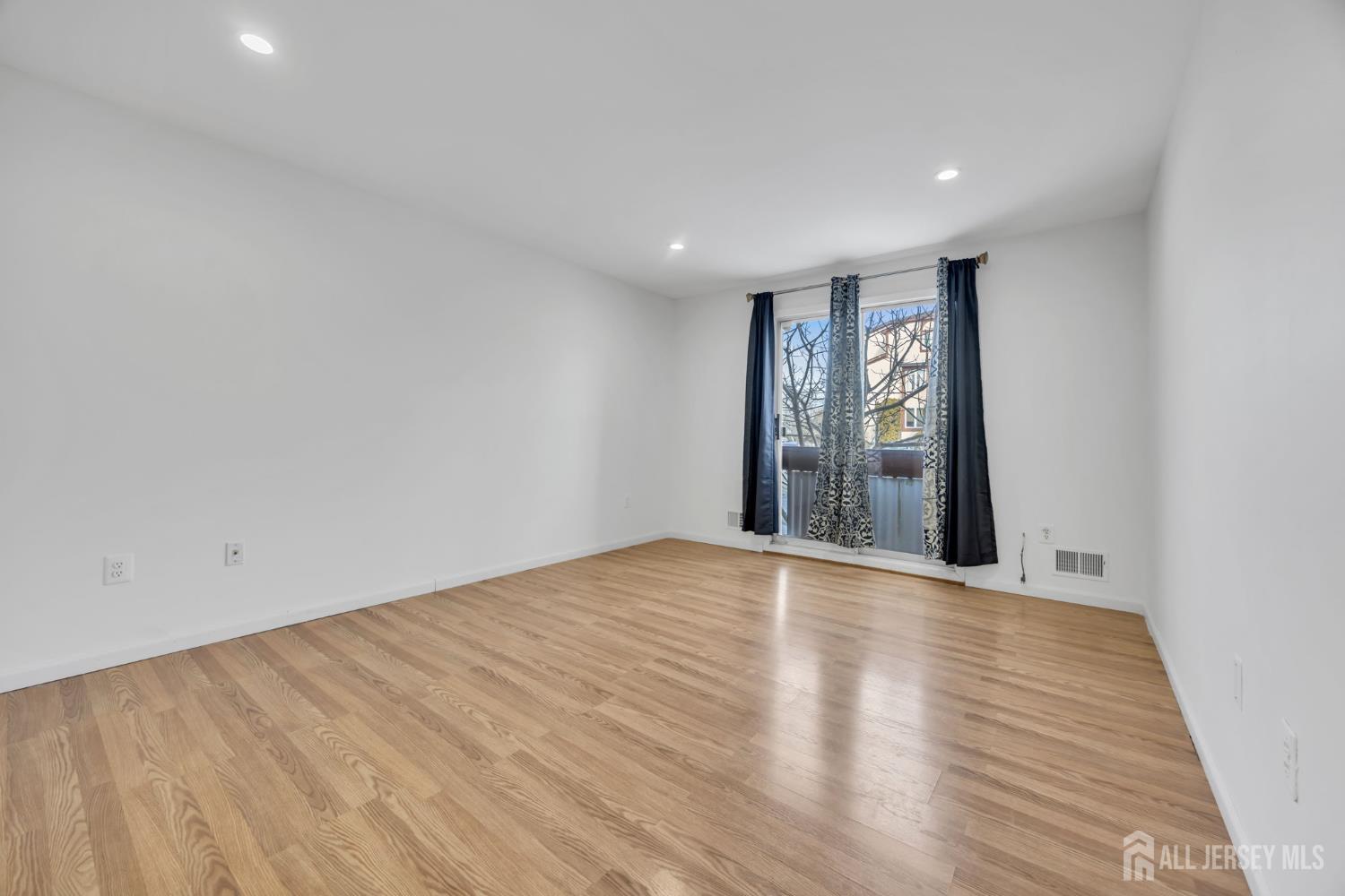 303 Michaels Court, Woodbridge Proper, NJ, 07095 image 11