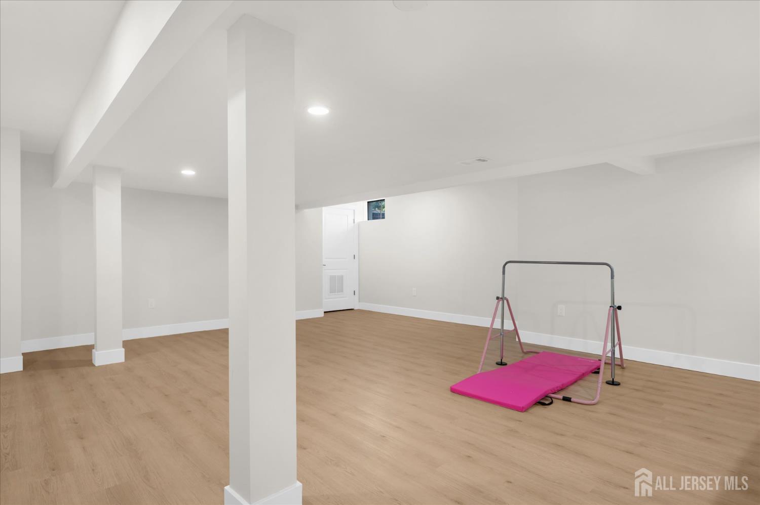 86 Treetops Circle, Franklin Twsp, NJ, 08540 image 37