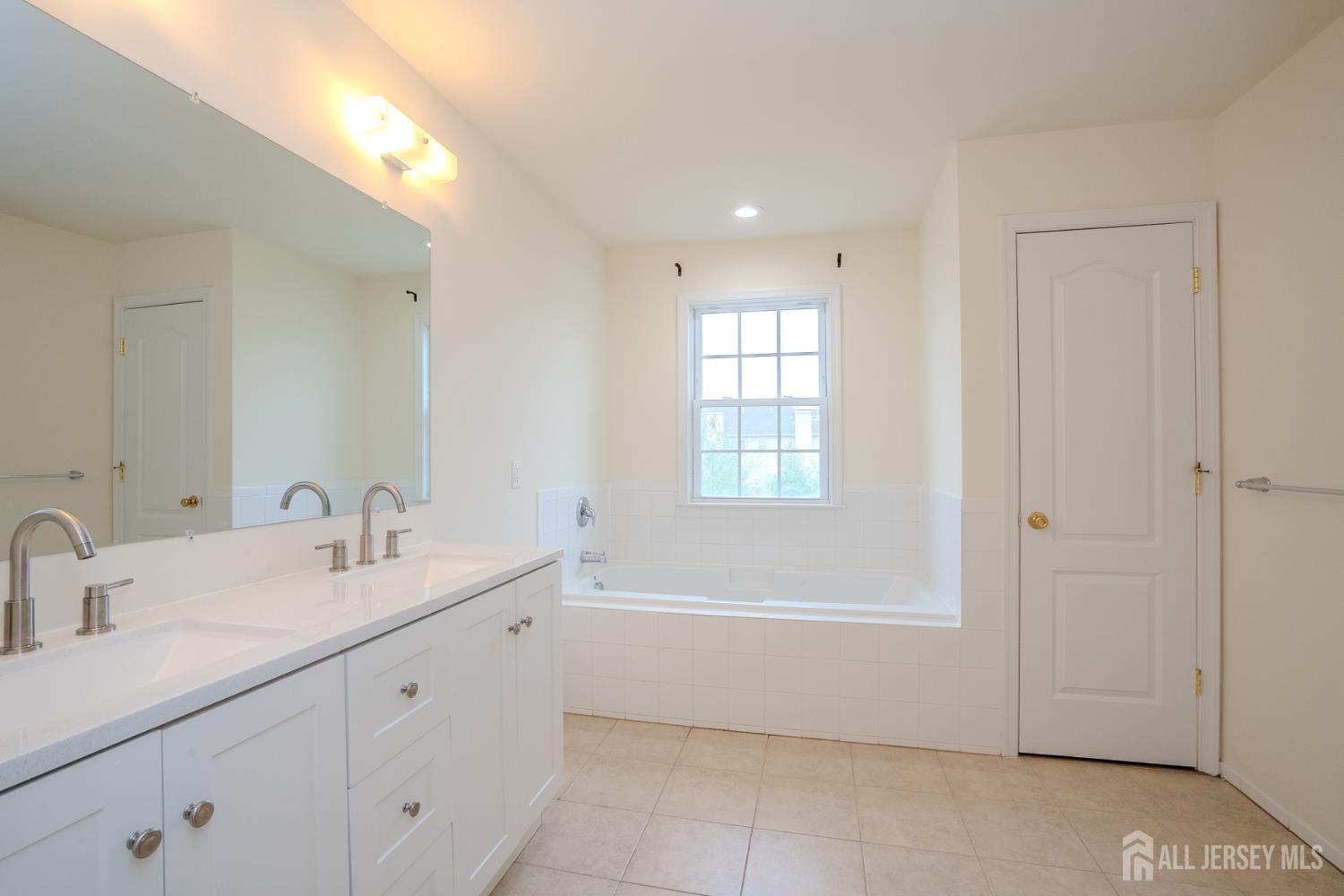 91 Morgan Way, Monroe, NJ, 08831 image 44