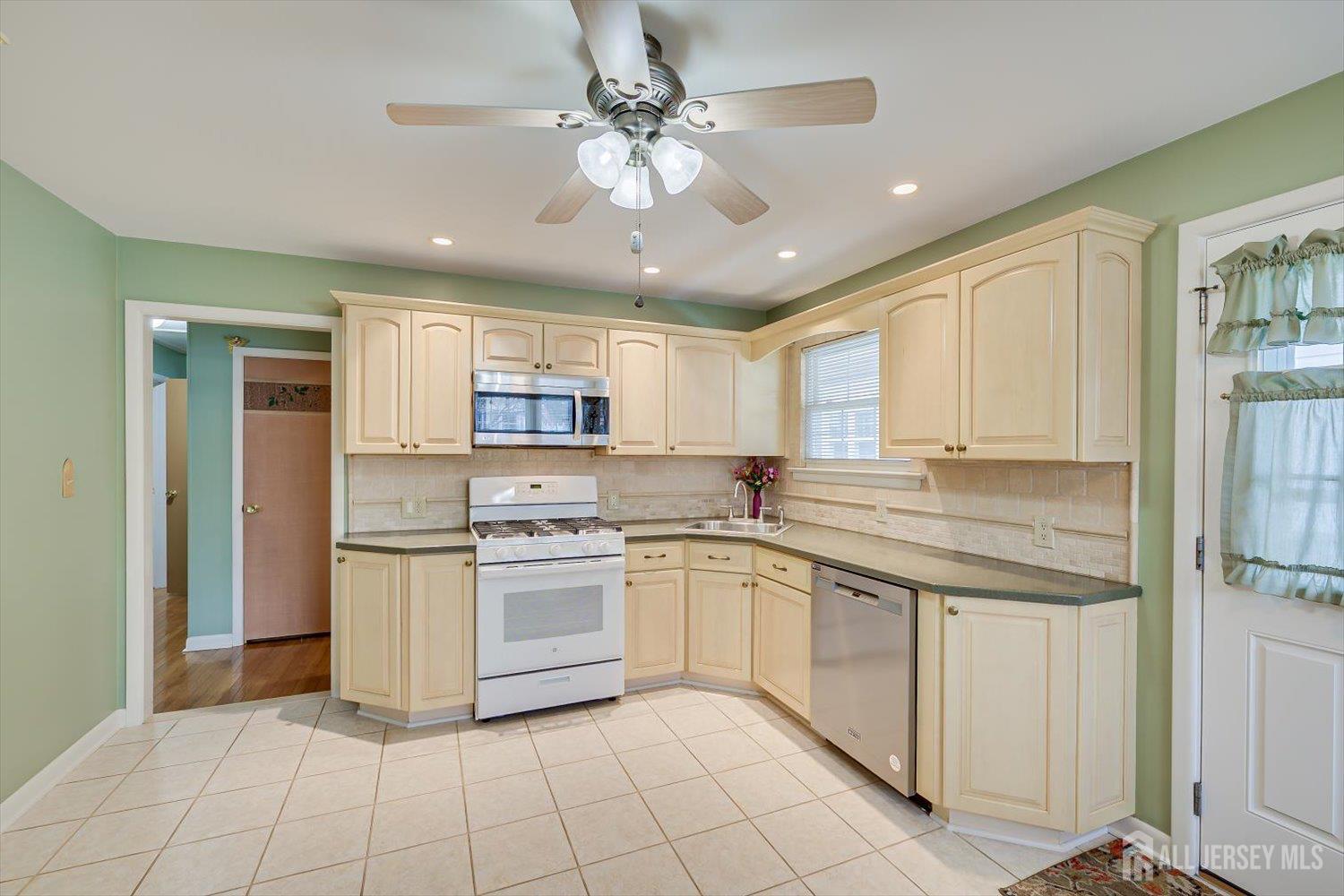 10 James Street, South River, NJ, 08882 image 10