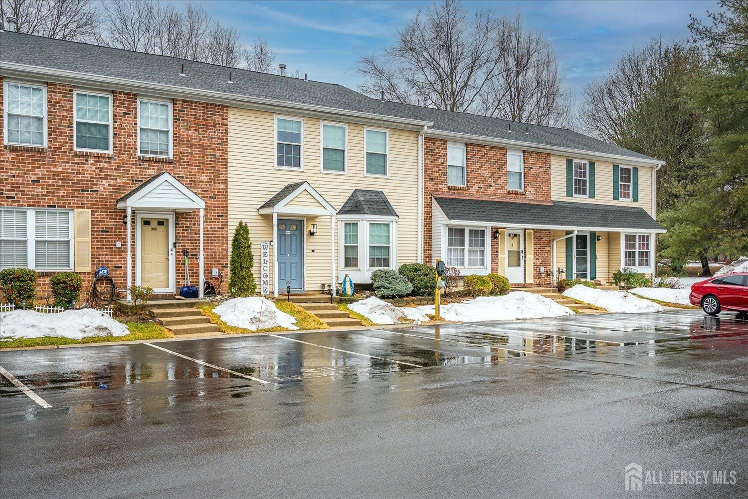 199 Applegate Lane Image 3