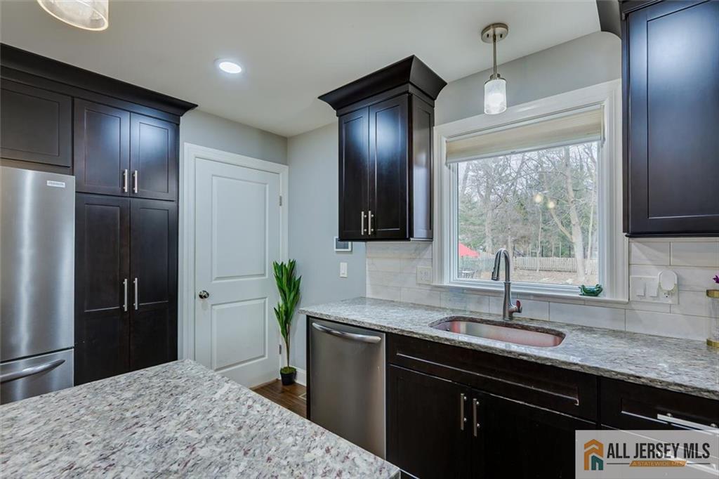 4 Pleasant Place, Metuchen, NJ, 08840 image 15