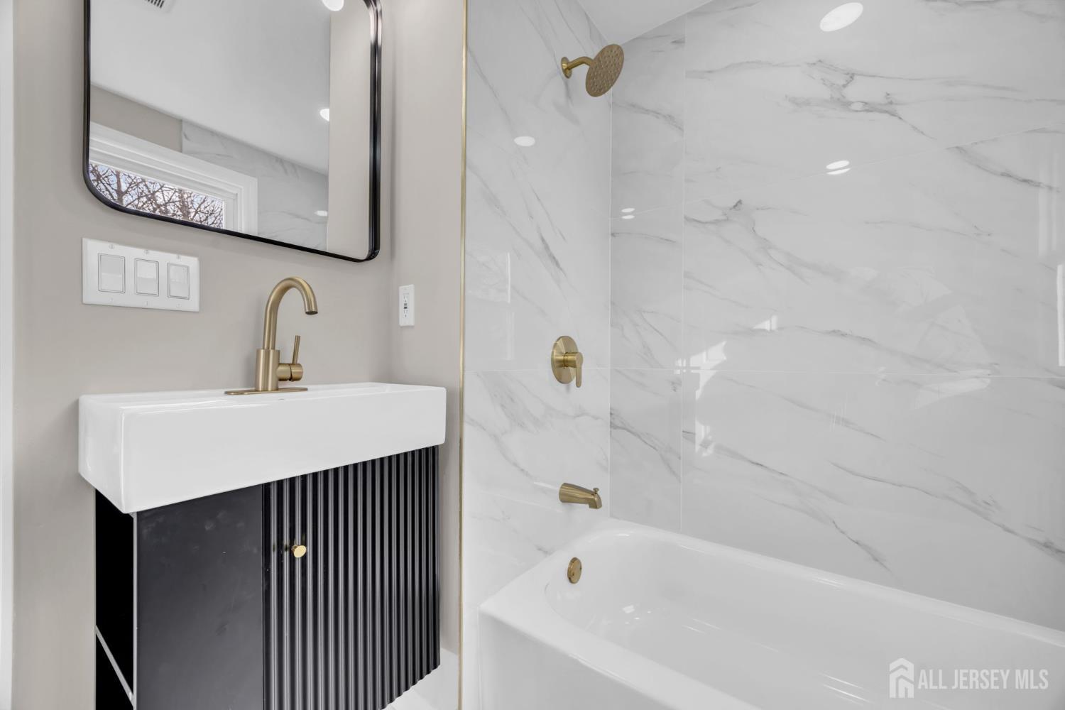 36 W Lakewood Avenue Image 4