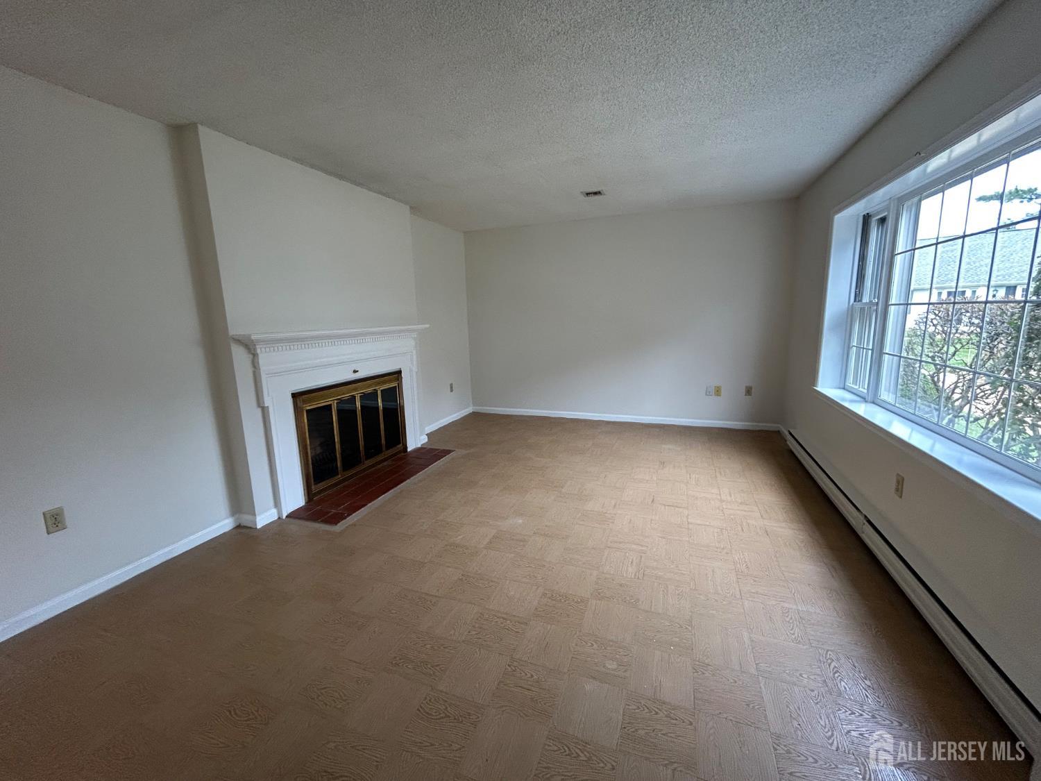 136 Plymouth Lane C Image 4