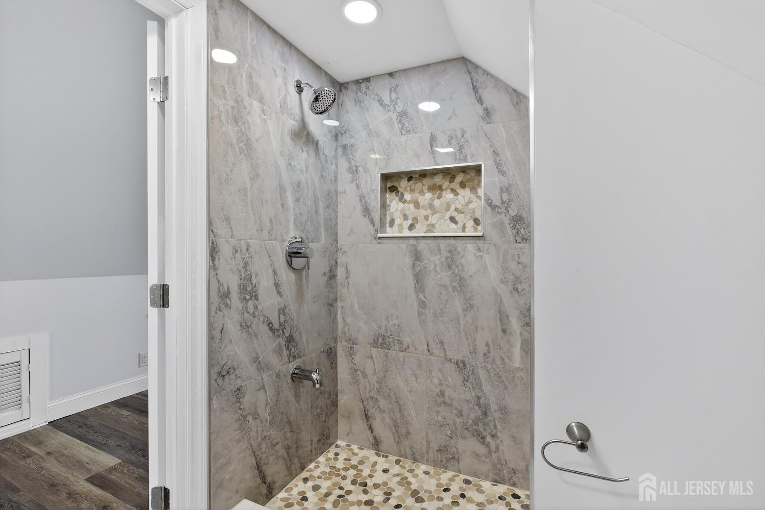 12 N Pennington Road, New Brunswick, NJ, 08901 image 44