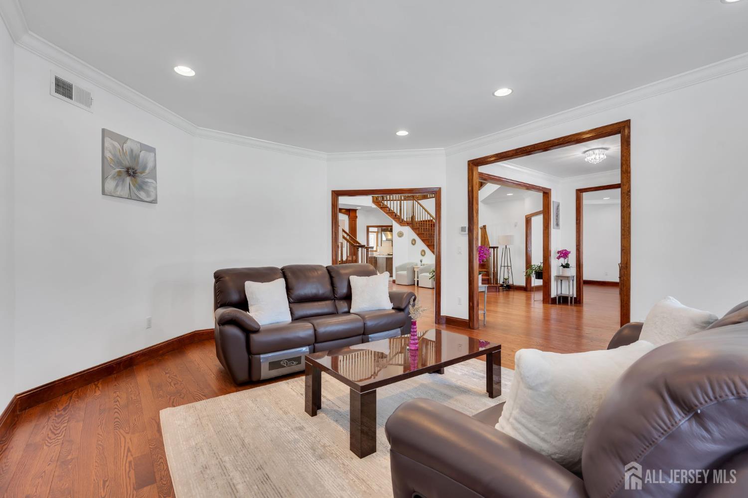 3251 Premier Place Image 5