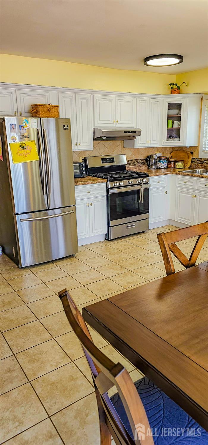 30 Davids Court Image 1