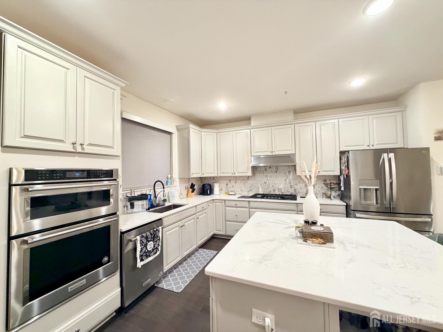 338 South Drive, North Brunswick, NJ, 08902 image 7