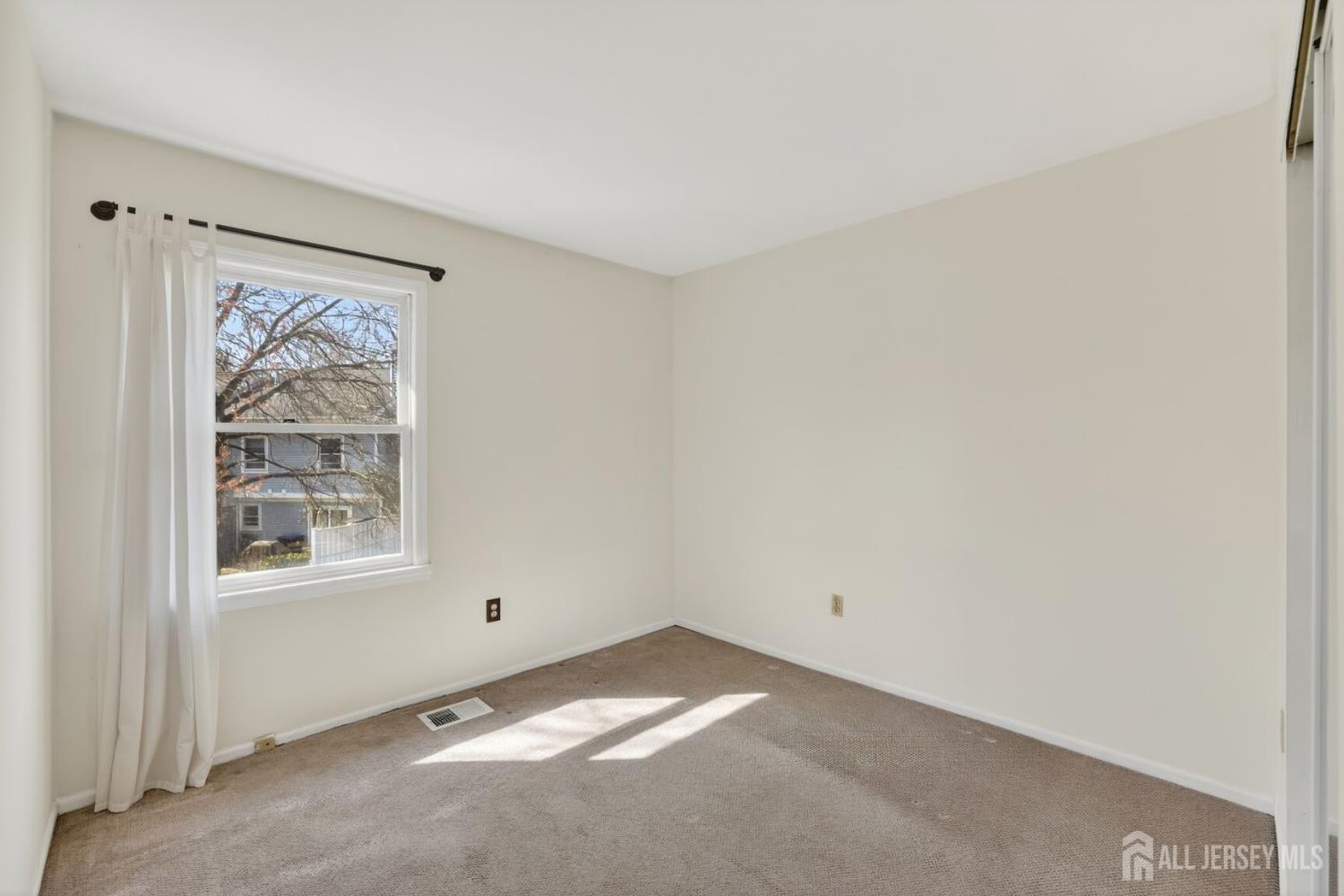 35 Dallenbach Lane, East Brunswick, NJ, 08816 image 13