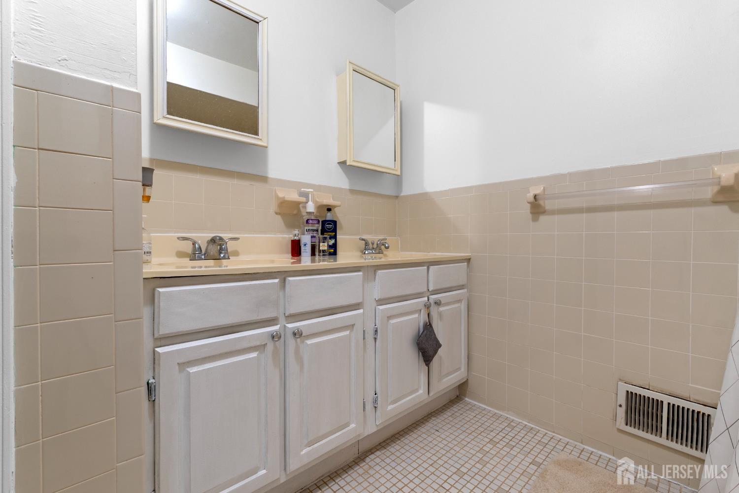 52 Westside Avenue, Avenel, NJ, 07001 image 22