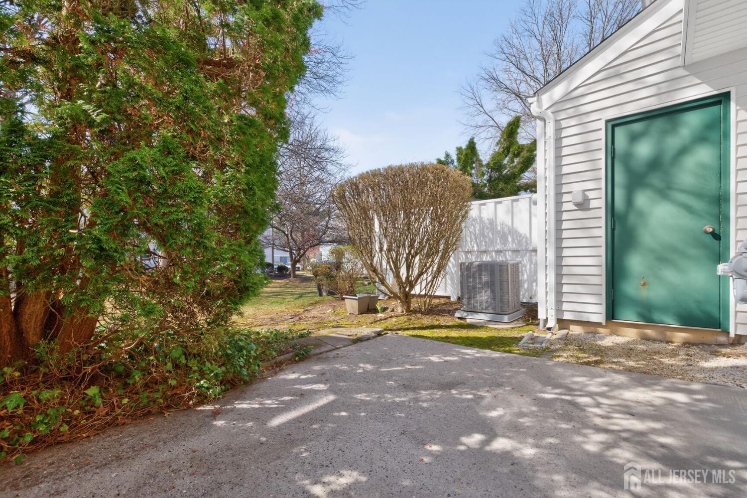 35 Dallenbach Lane, East Brunswick, NJ, 08816 image 19