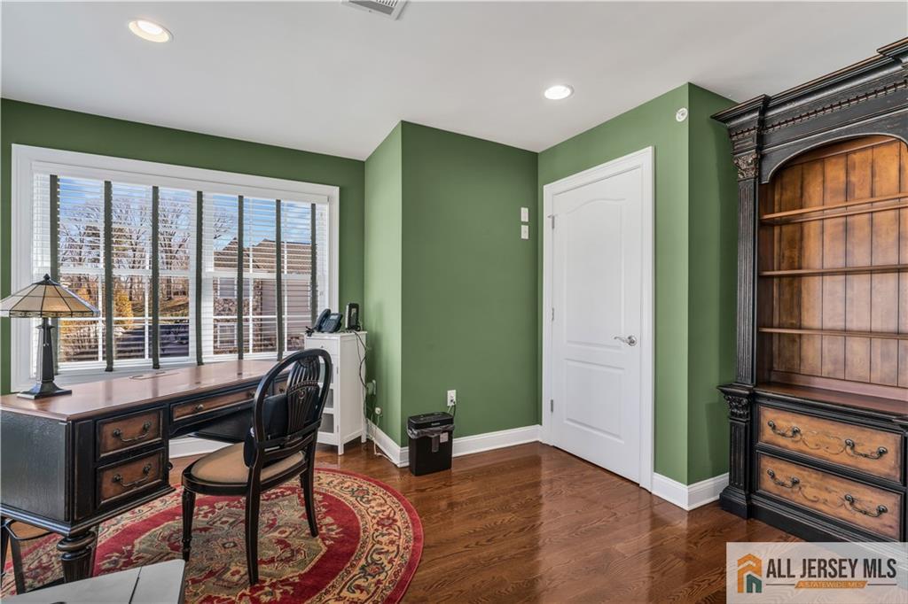 12 White Oak Lane, Aberdeen, NJ, 07747 image 22