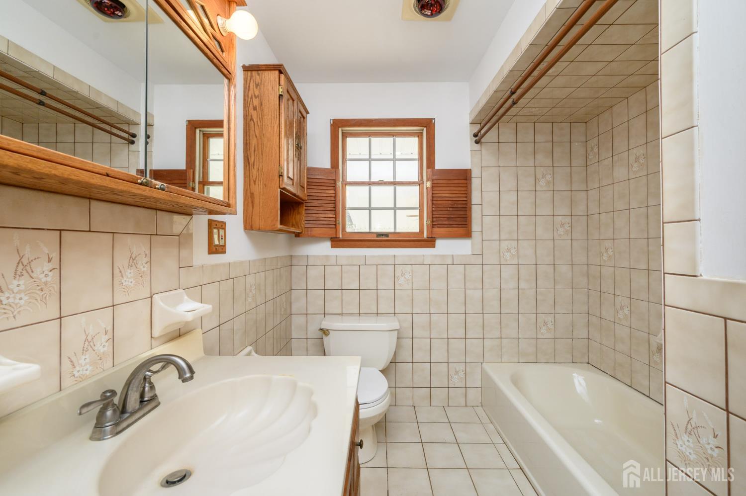 31 W Grochowiak Street, South River, NJ, 08882 image 15