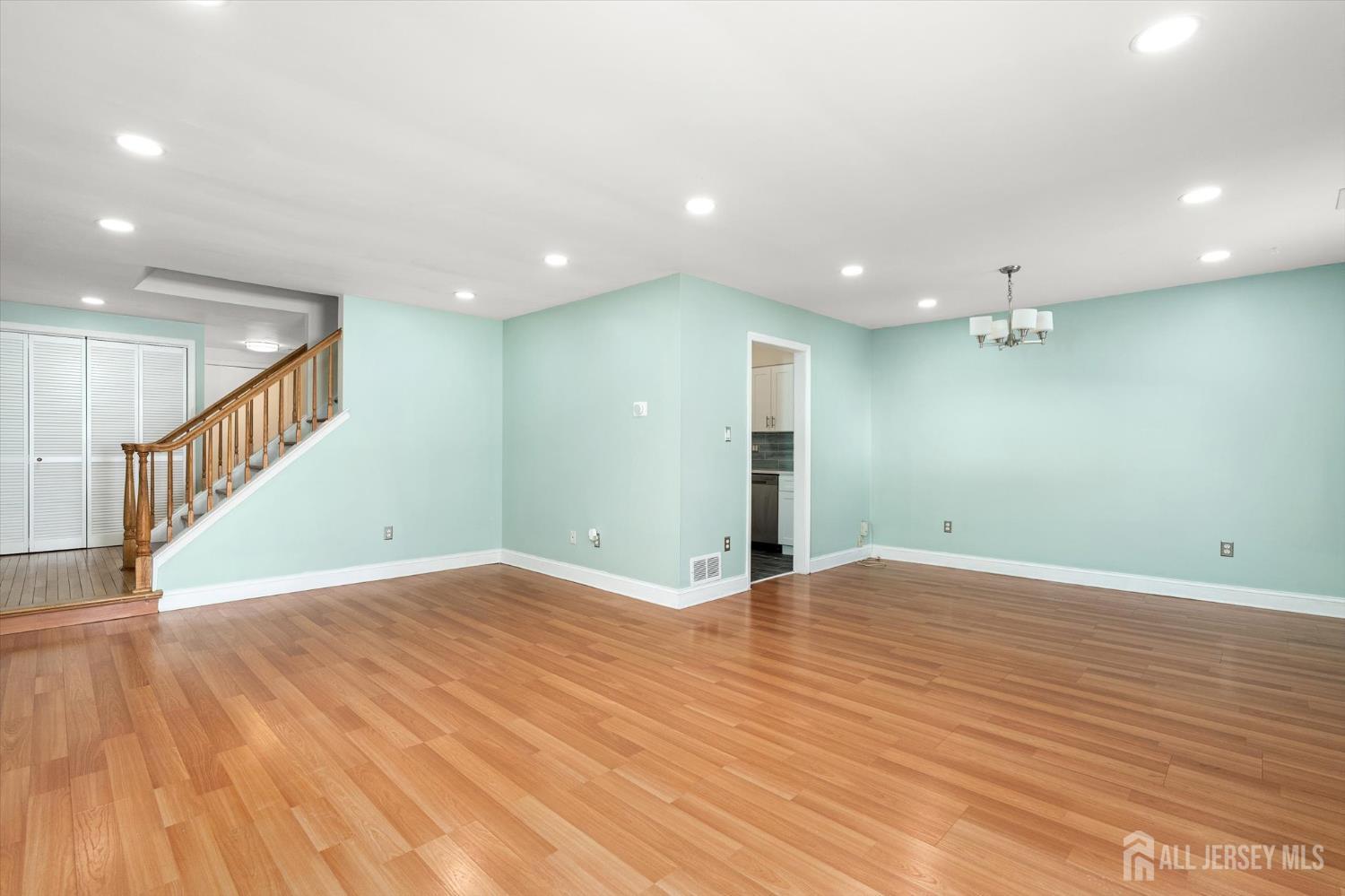 83 tennyson Drive Image 3