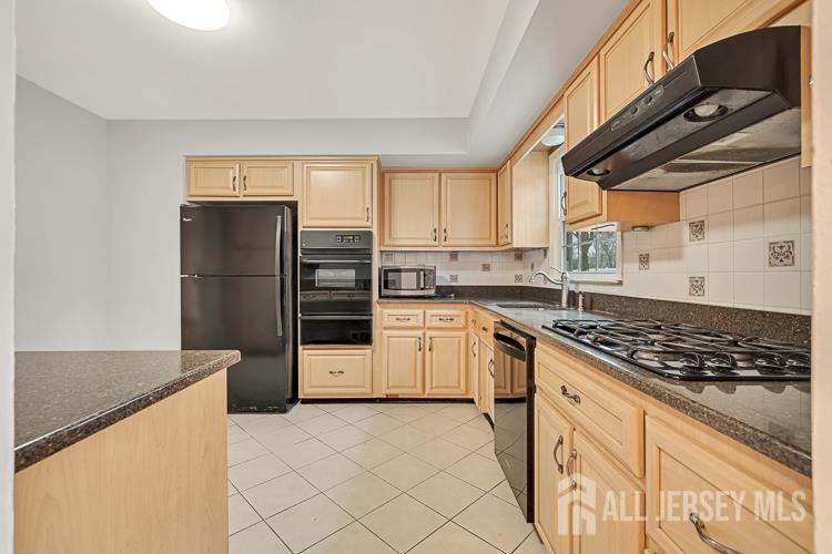 1035 Hillside Drive, North Brunswick, NJ, 08902 image 14