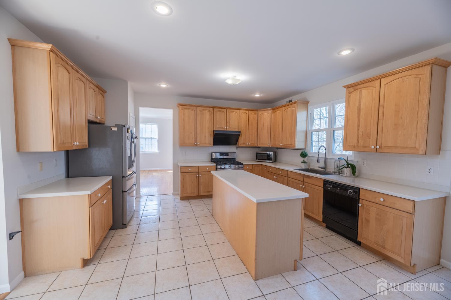 6 Banyan Court, Edison, NJ, 08820 image 10