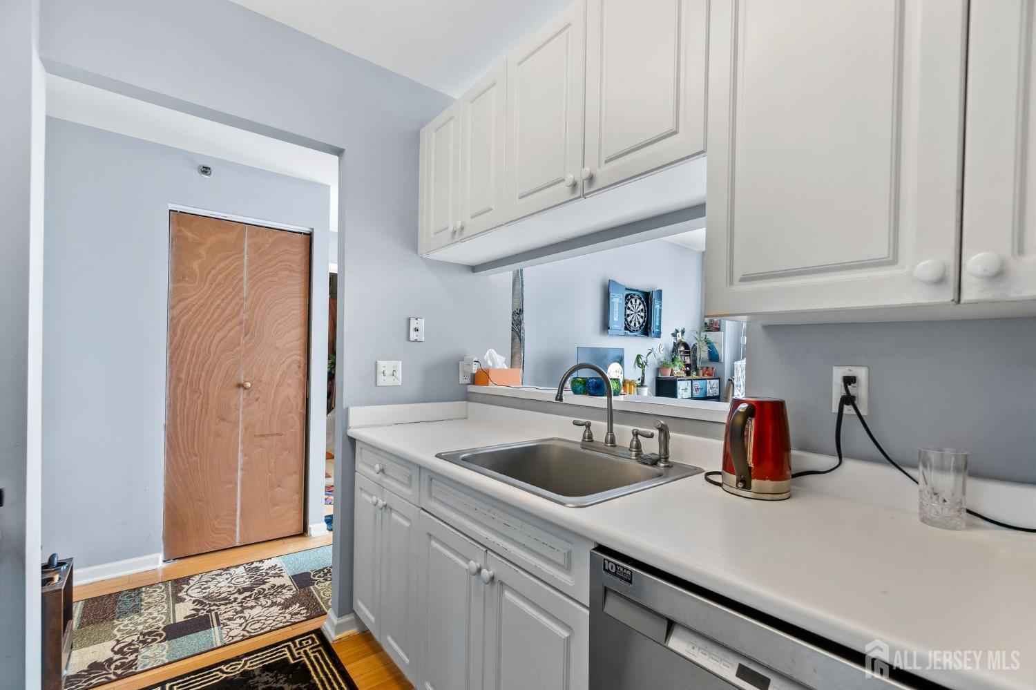 20 2nd Street 2601, Jersey City, NJ, 07302 image 12