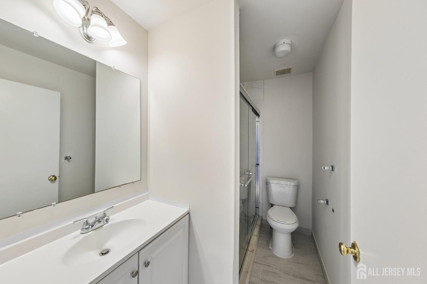 304 Heskers Court, South Brunswick, NJ, 08852 image 13