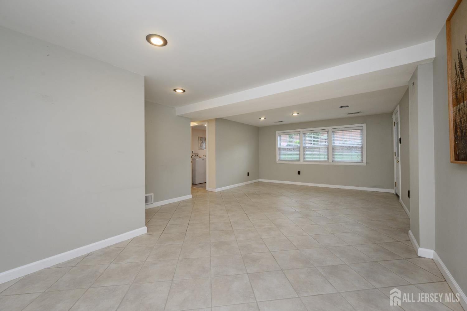 384 Maplewood Avenue, Colonia, NJ, 07067 image 15