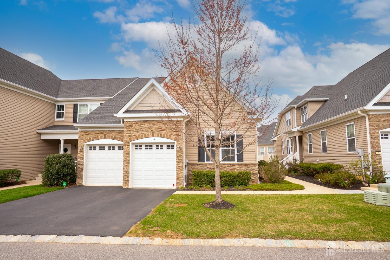 10 Traditions Place, Monroe, NJ, 08331