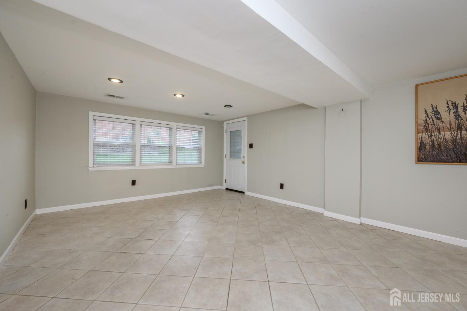 384 Maplewood Avenue, Colonia, NJ, 07067 image 16