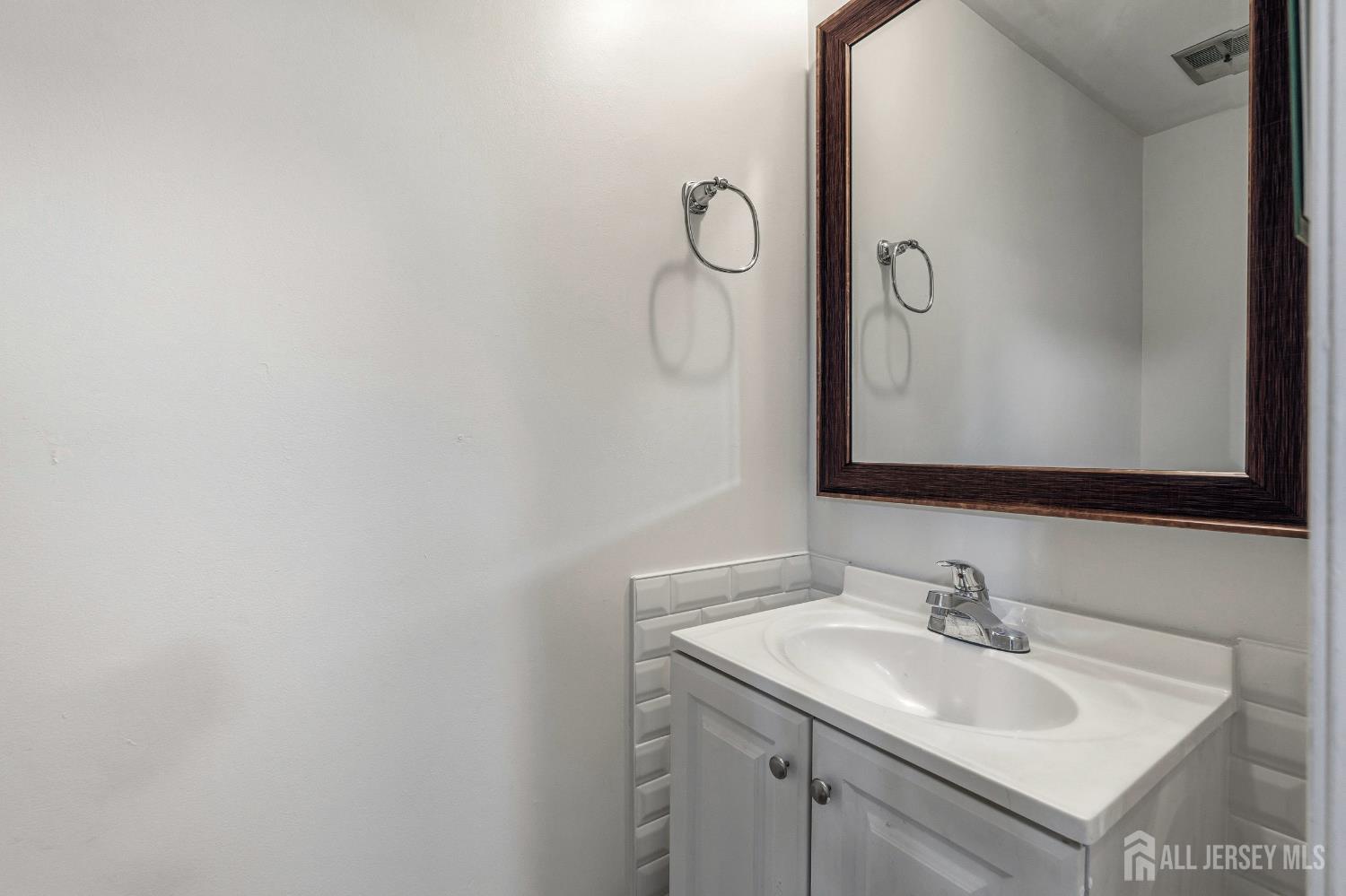 8401 Hana Road Image 2