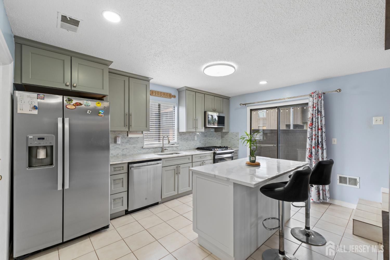 96 Westgate Drive, Edison, NJ, 08820 image 17