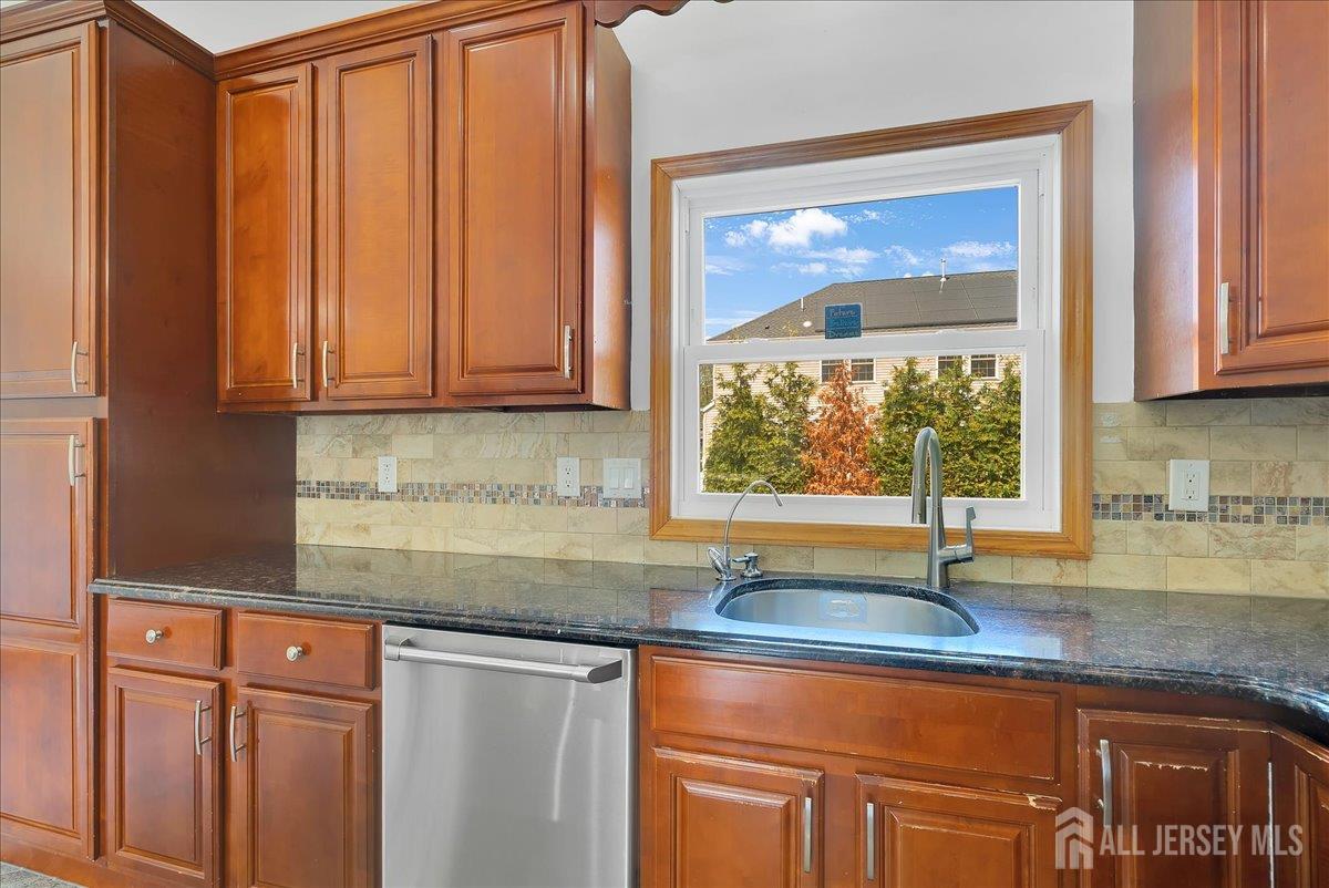 95 E Calvert Avenue, Edison, NJ, 08820 image 14