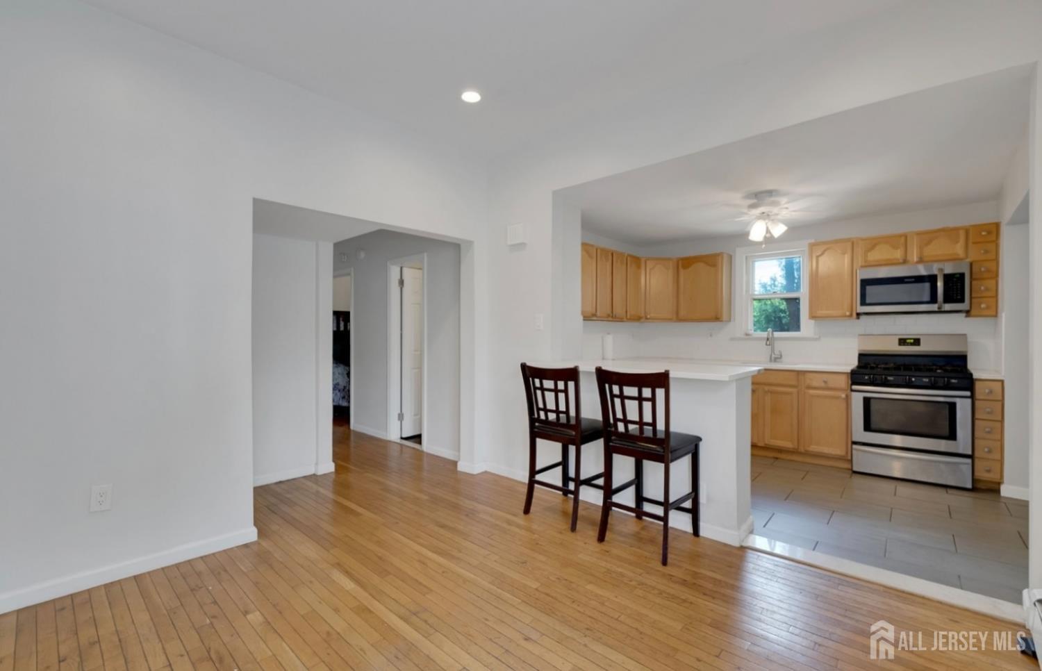 106 Broughton Avenue Image 5