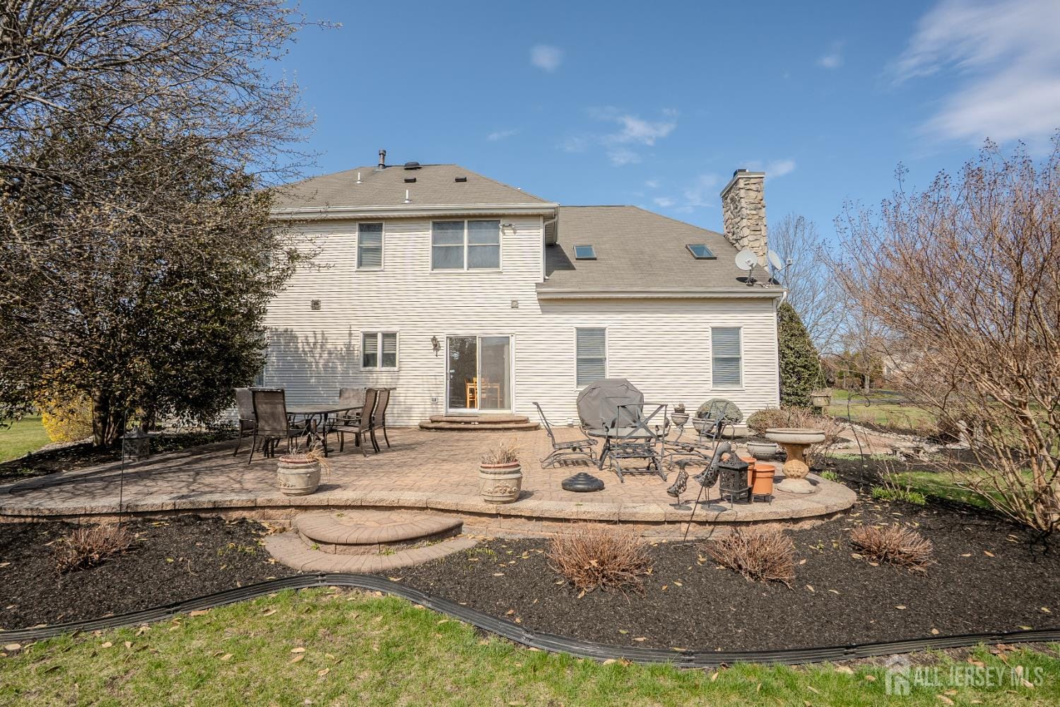 3 Colonial Court Image 5