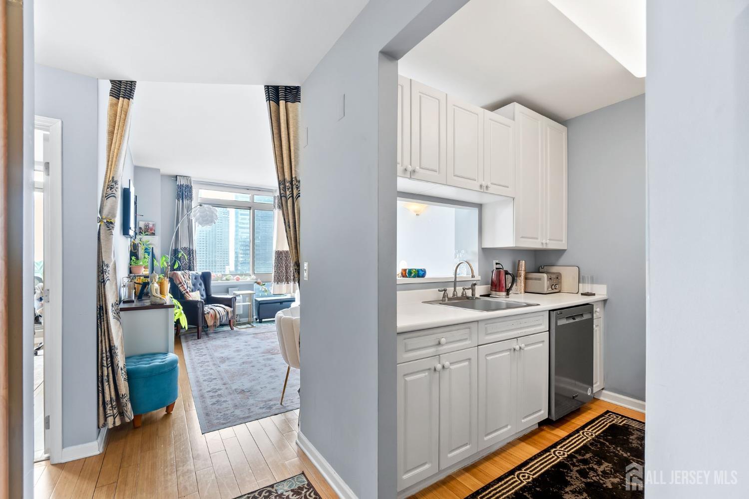 20 2nd Street 2601, Jersey City, NJ, 07302 image 8