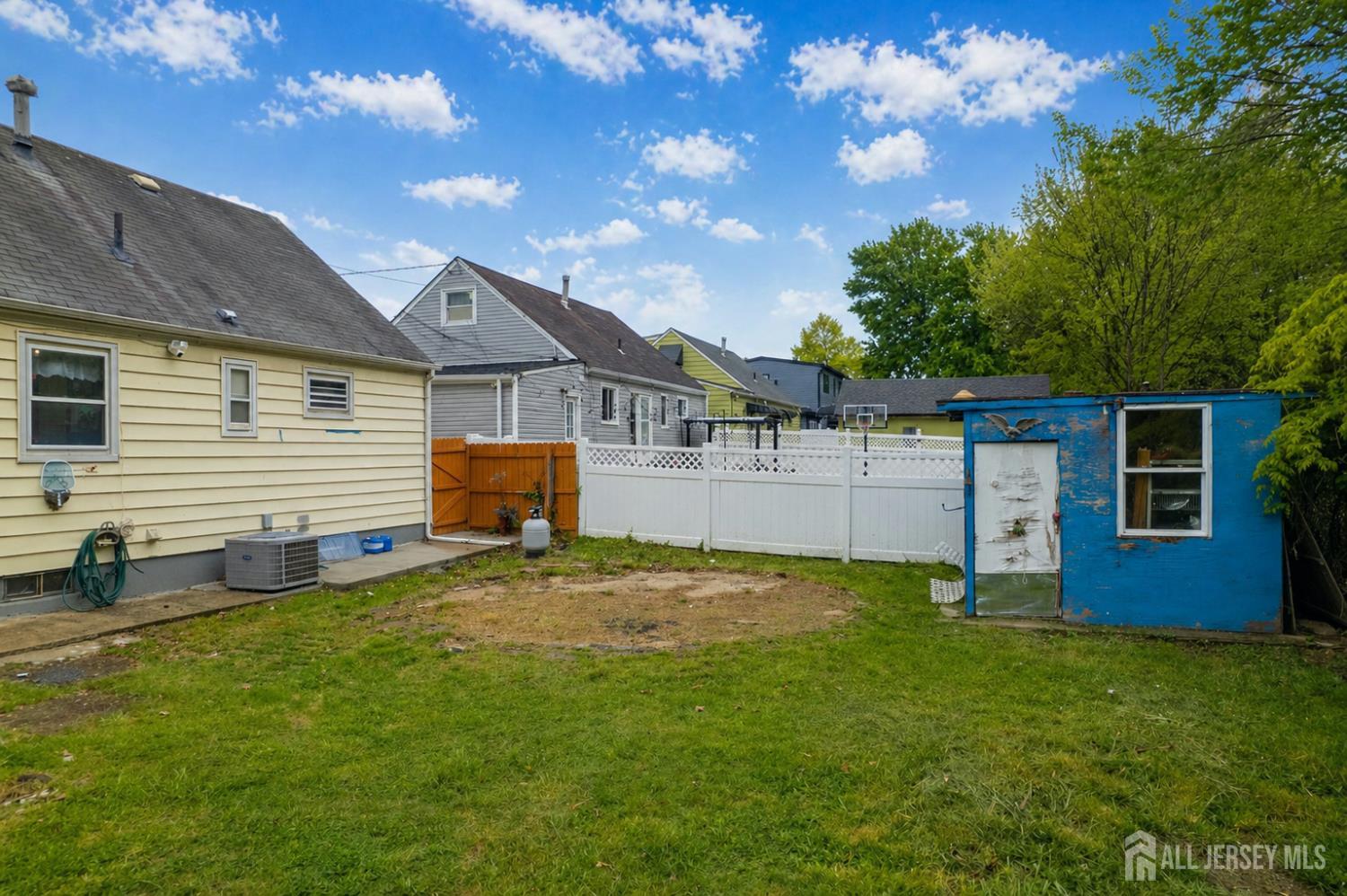 520 N Park Drive Image 3