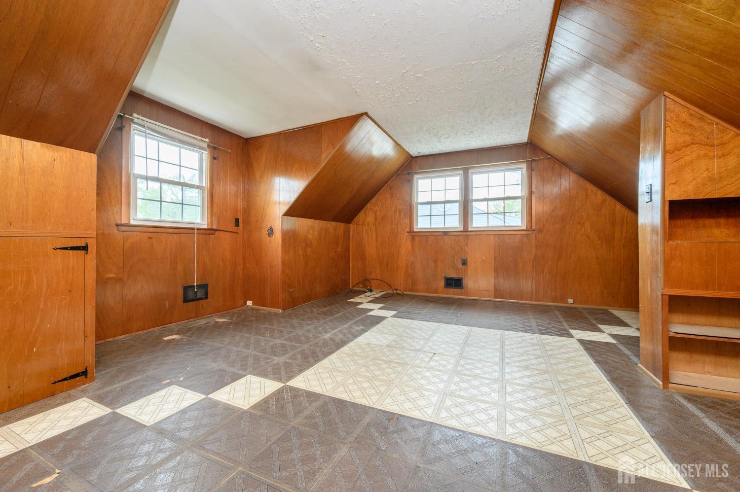 384 Maplewood Avenue, Colonia, NJ, 07067 image 26
