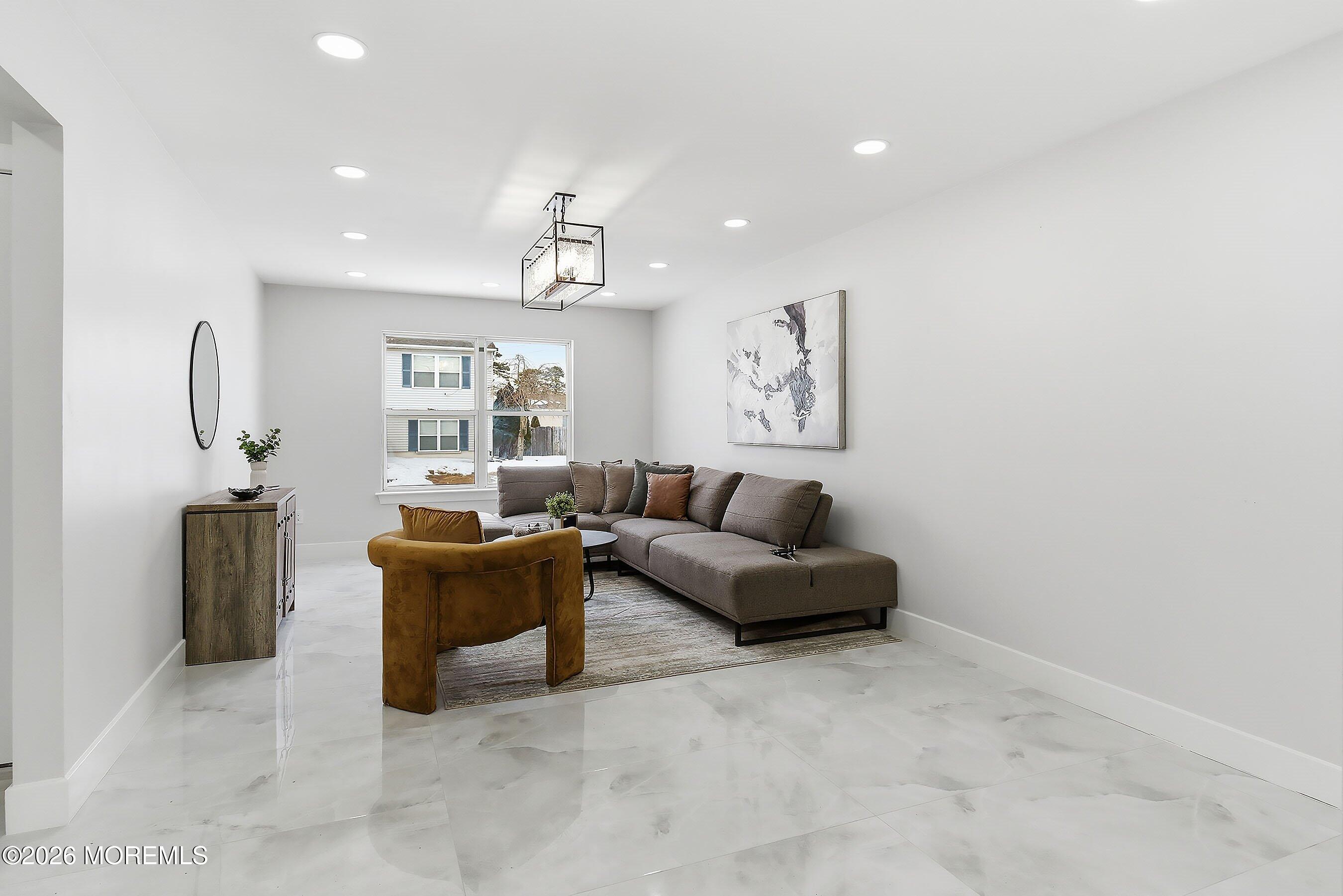 1353 Mermaid Avenue Image 3