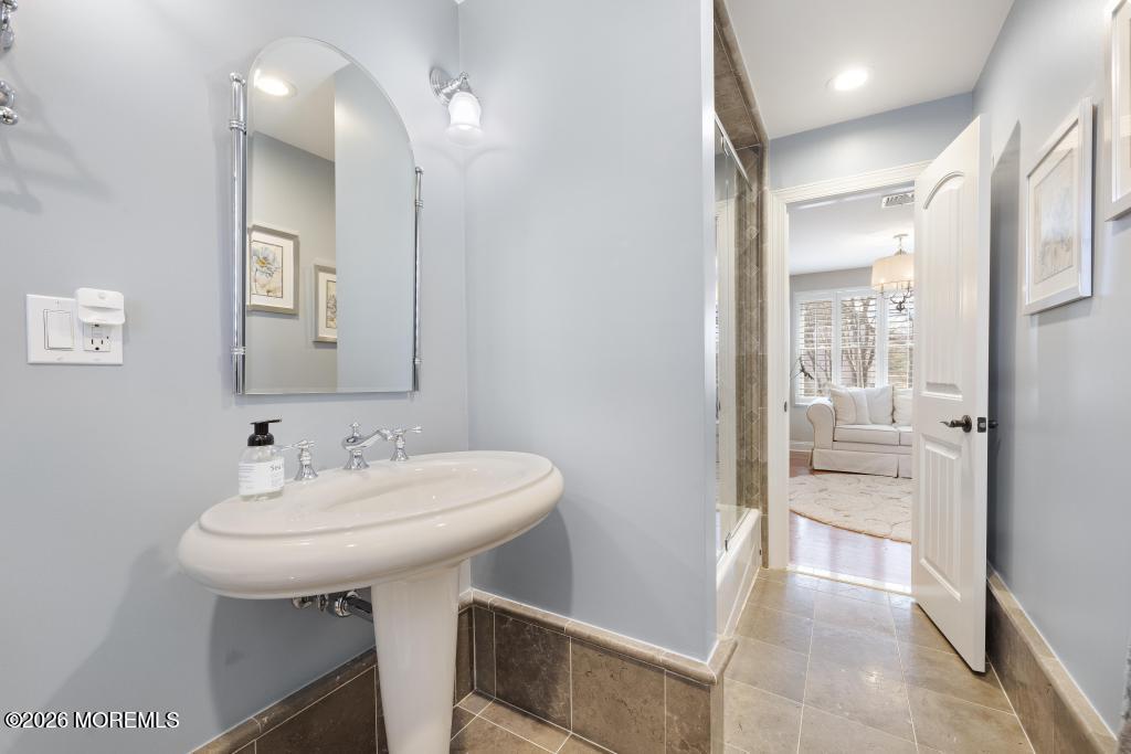 2 Annette Road, Fairfield, NJ, 07004 image 67