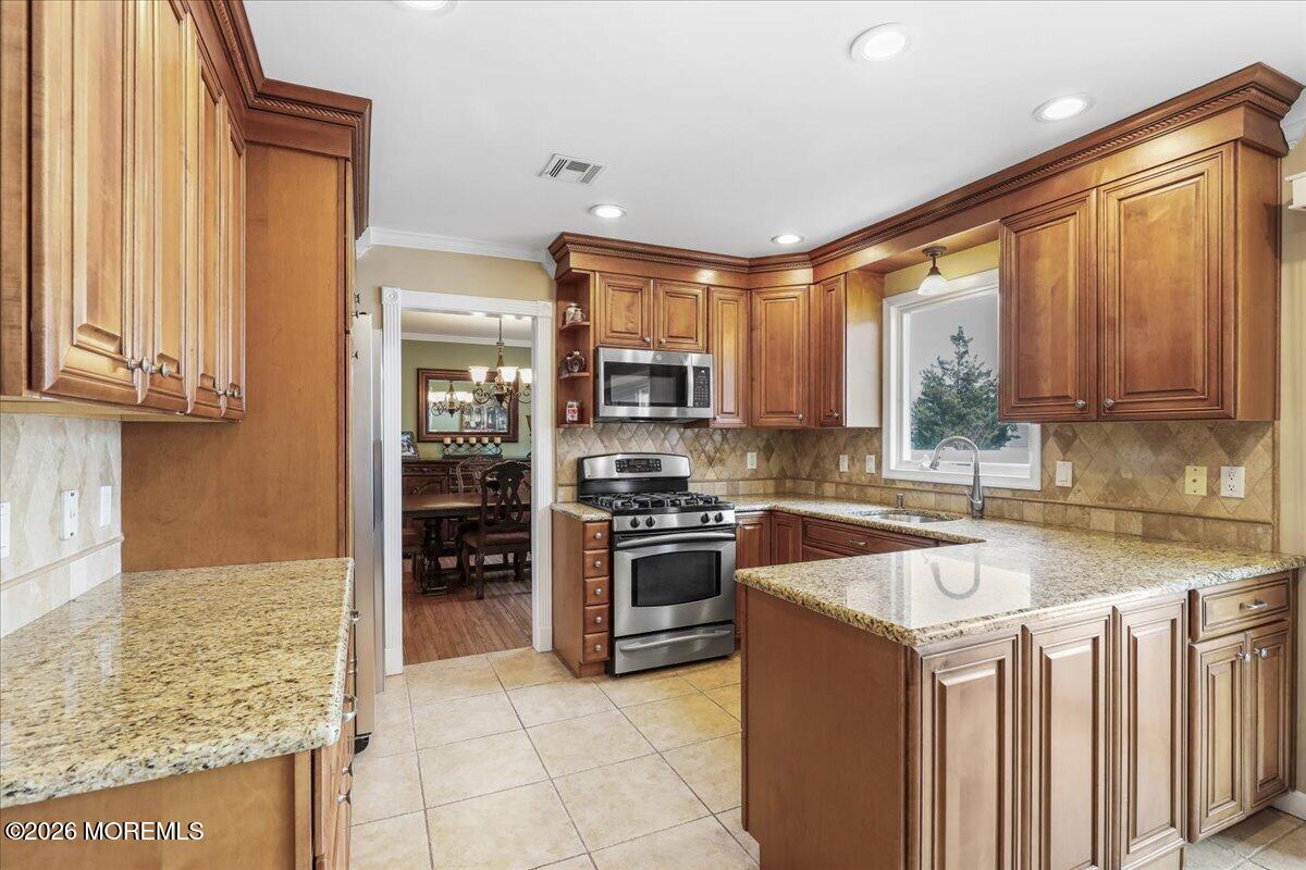 5 Pine Lane, Marlboro, NJ, 07746 image 14