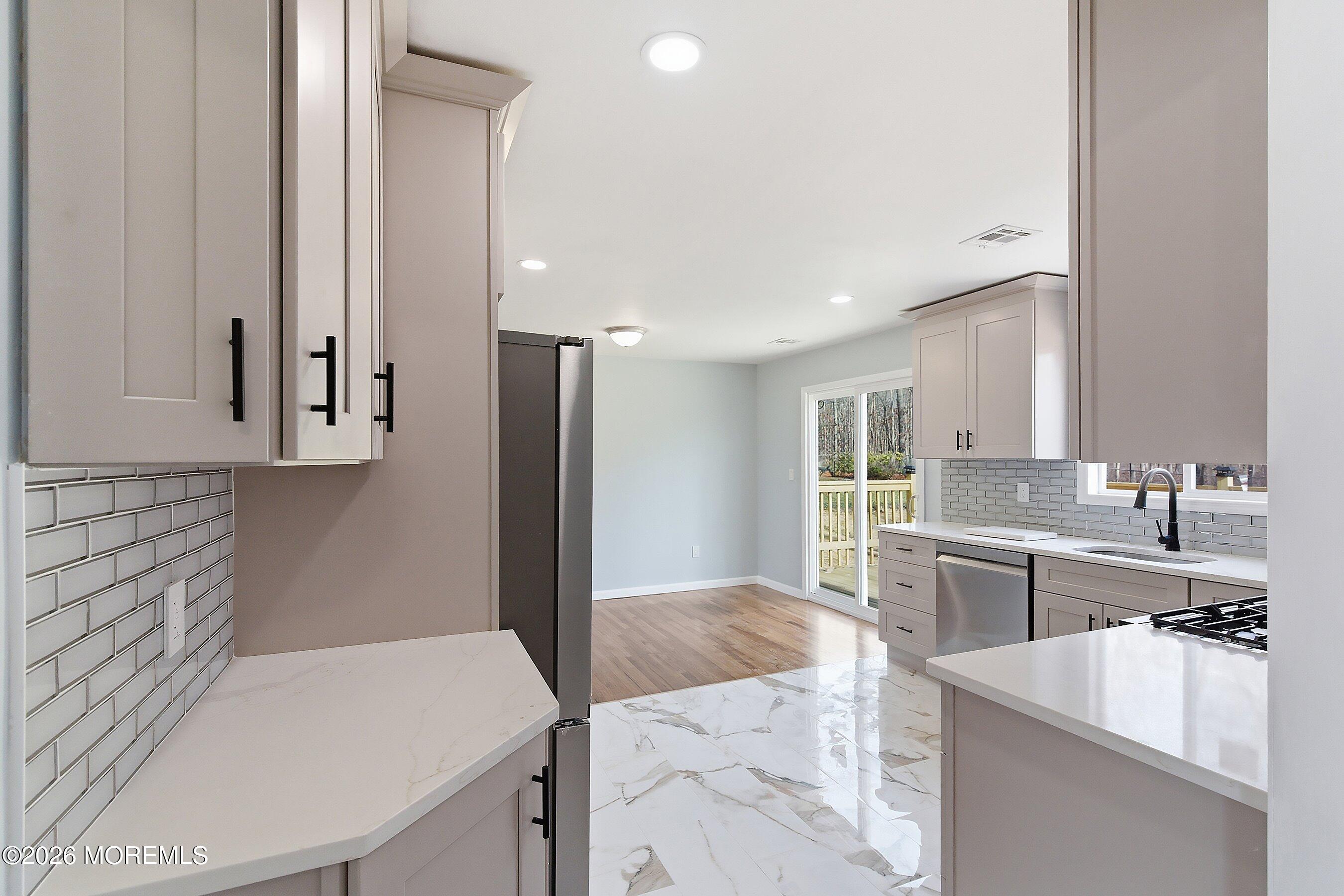 39 Blue Jay Drive, Toms River, NJ, 08755 image 11