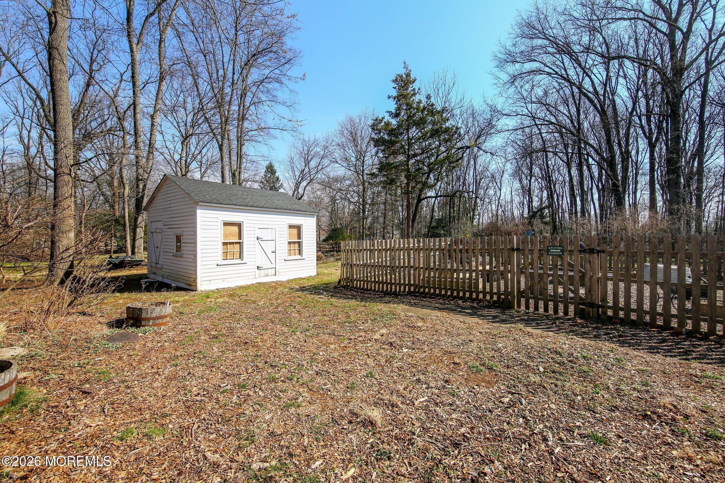 917 Broad Street Image 5