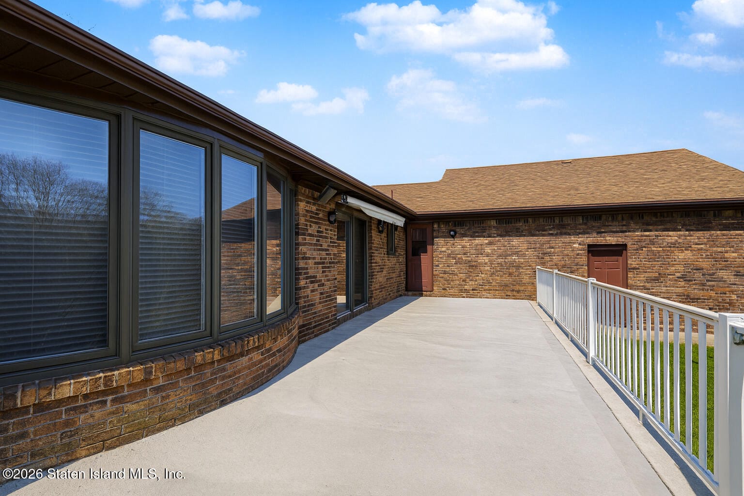 77 Irvington Street Image 3