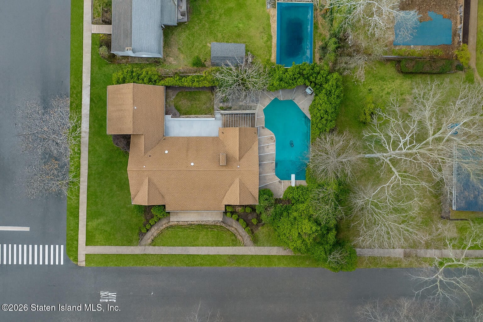 77 Irvington Street Image 5