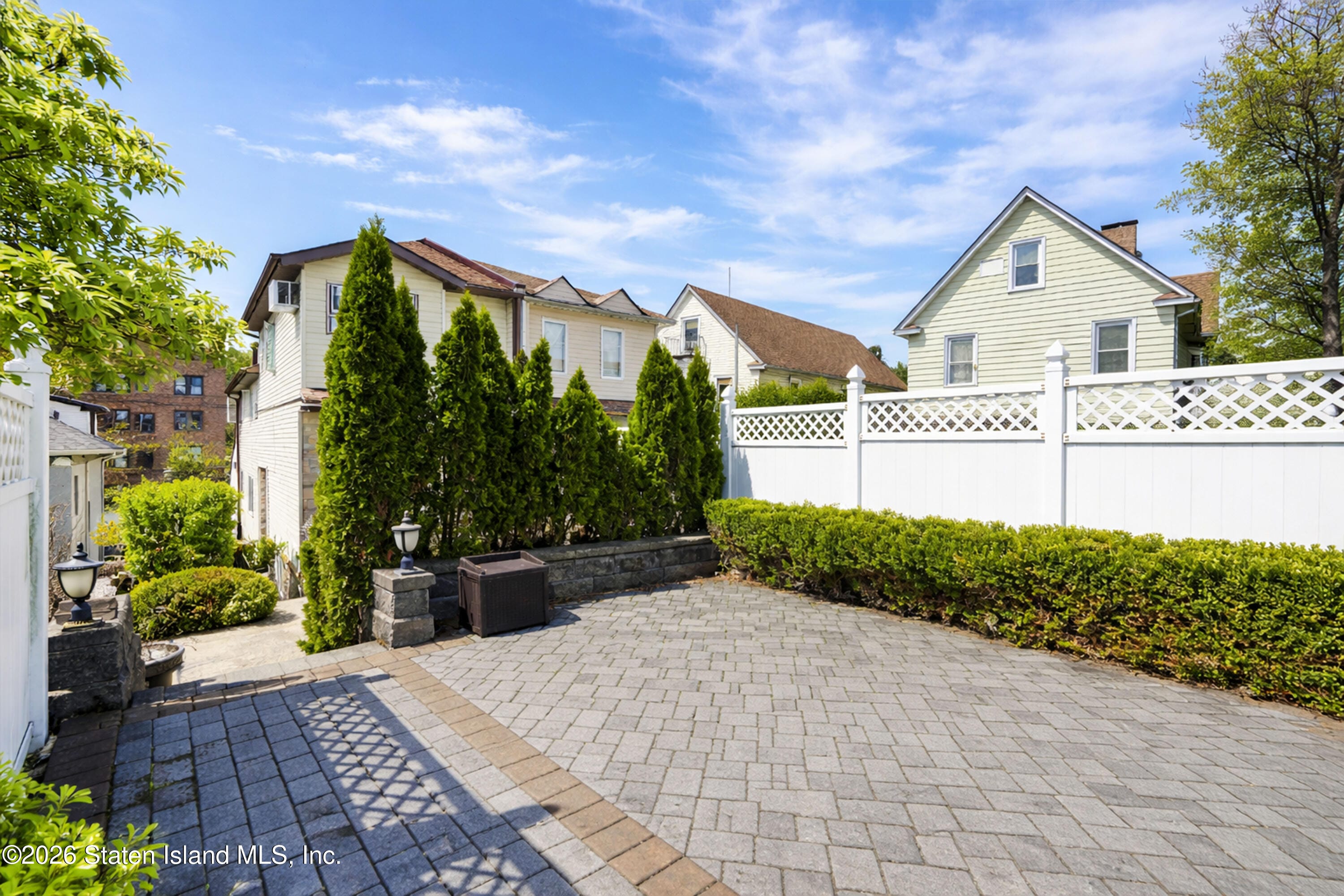 40 Creston Place Image 5