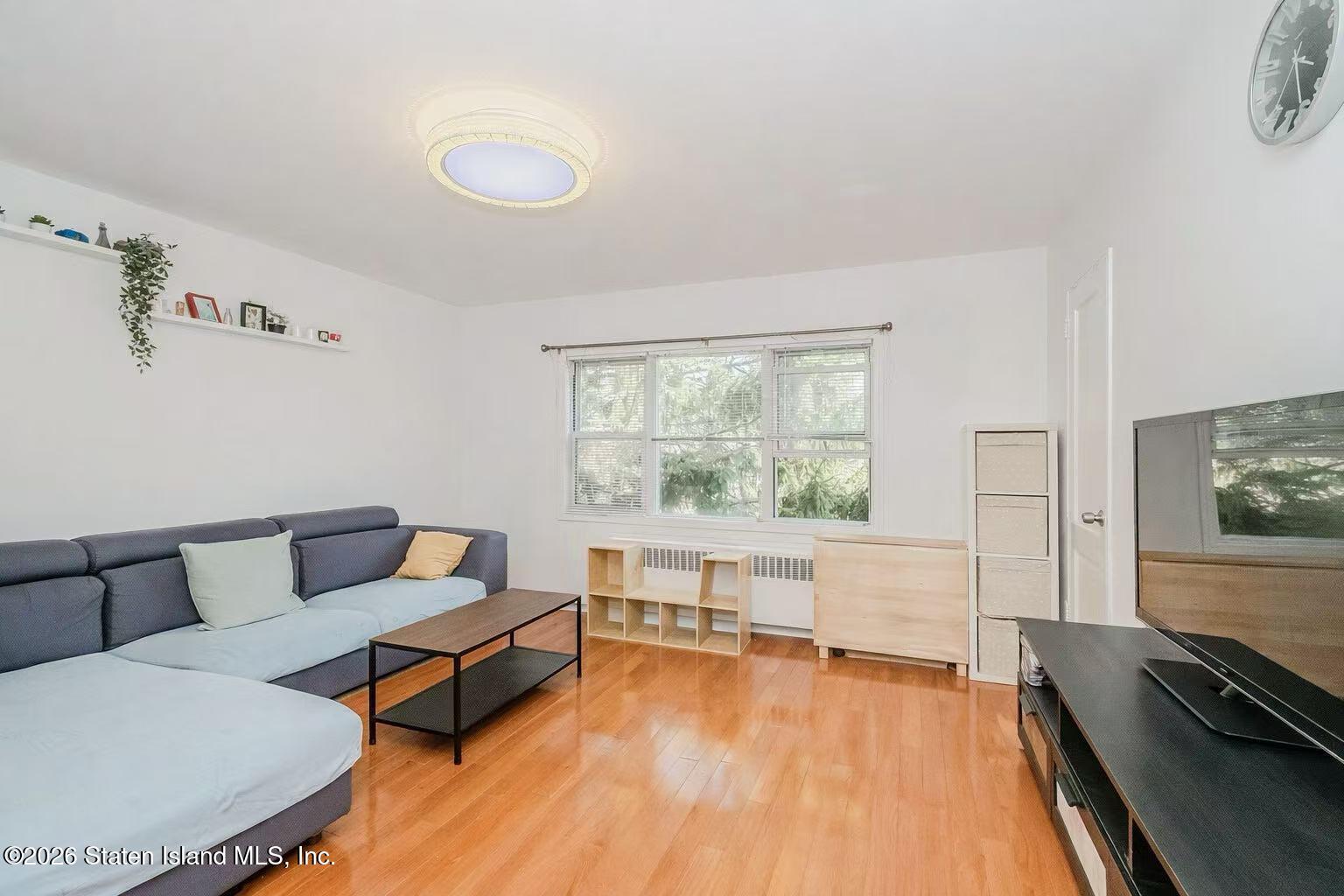 284 Bay 19th Street B Image 3