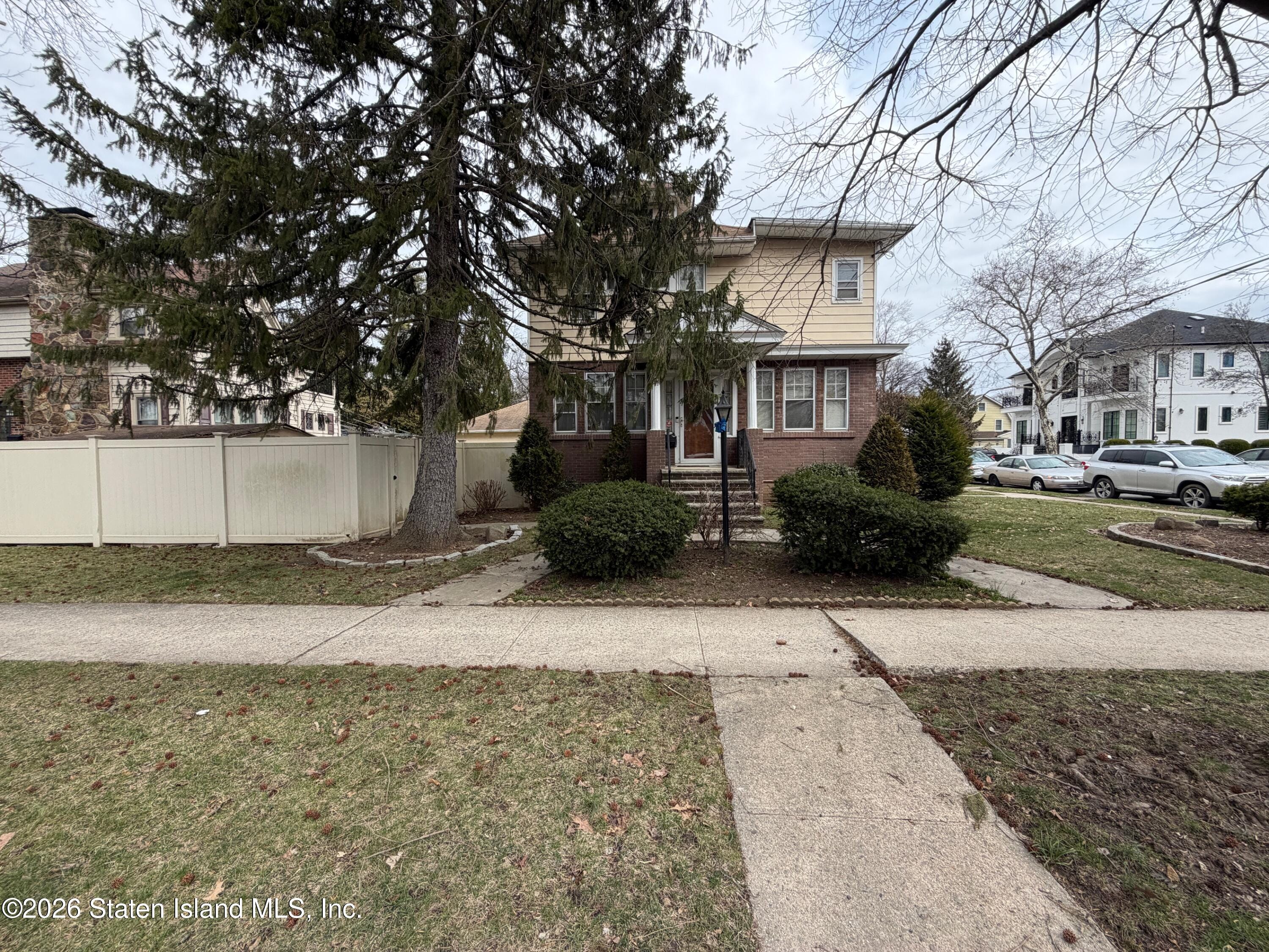 247 Guyon Guyon Avenue Image 2