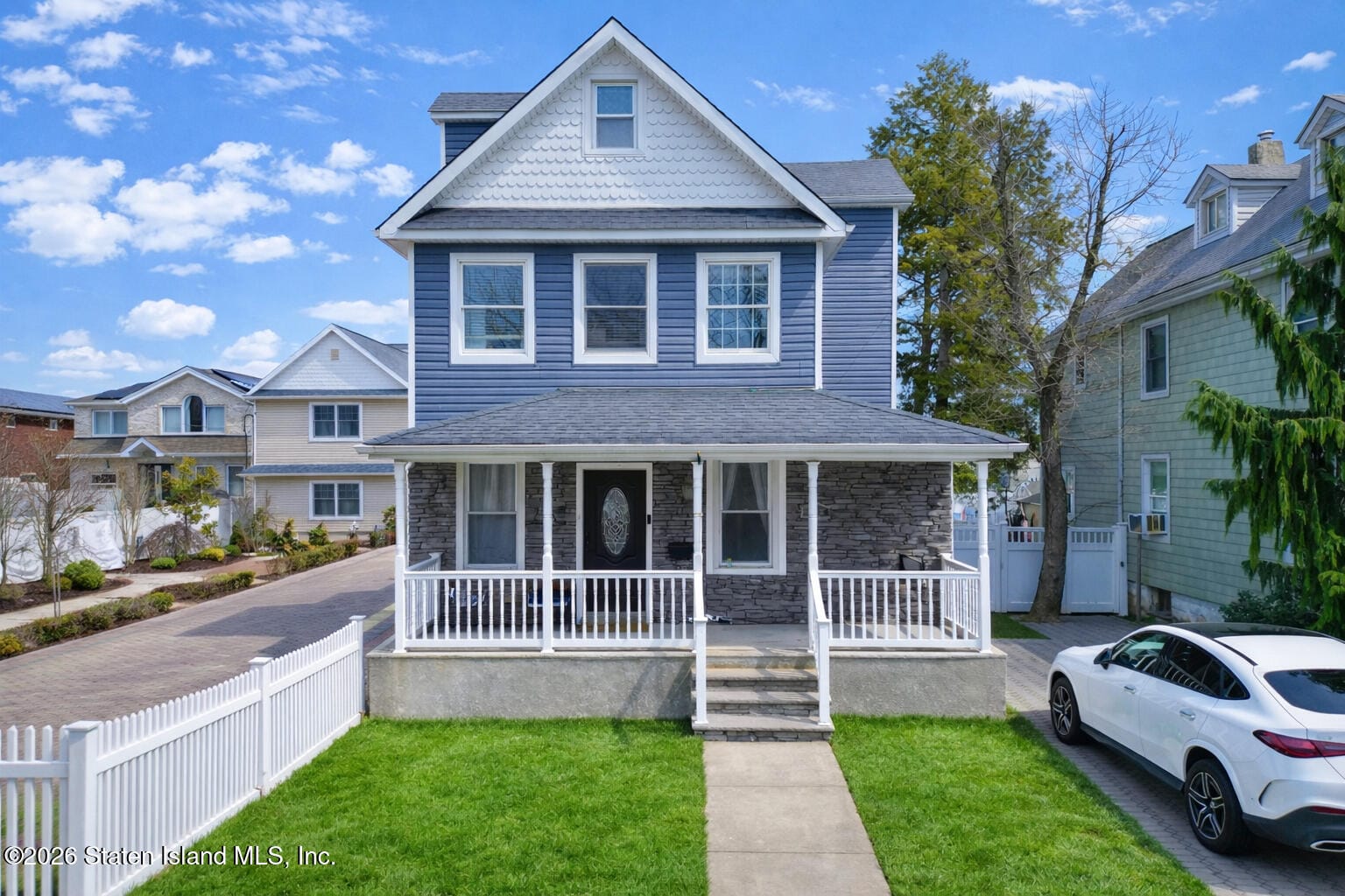 345 Brehaut Avenue Image 2