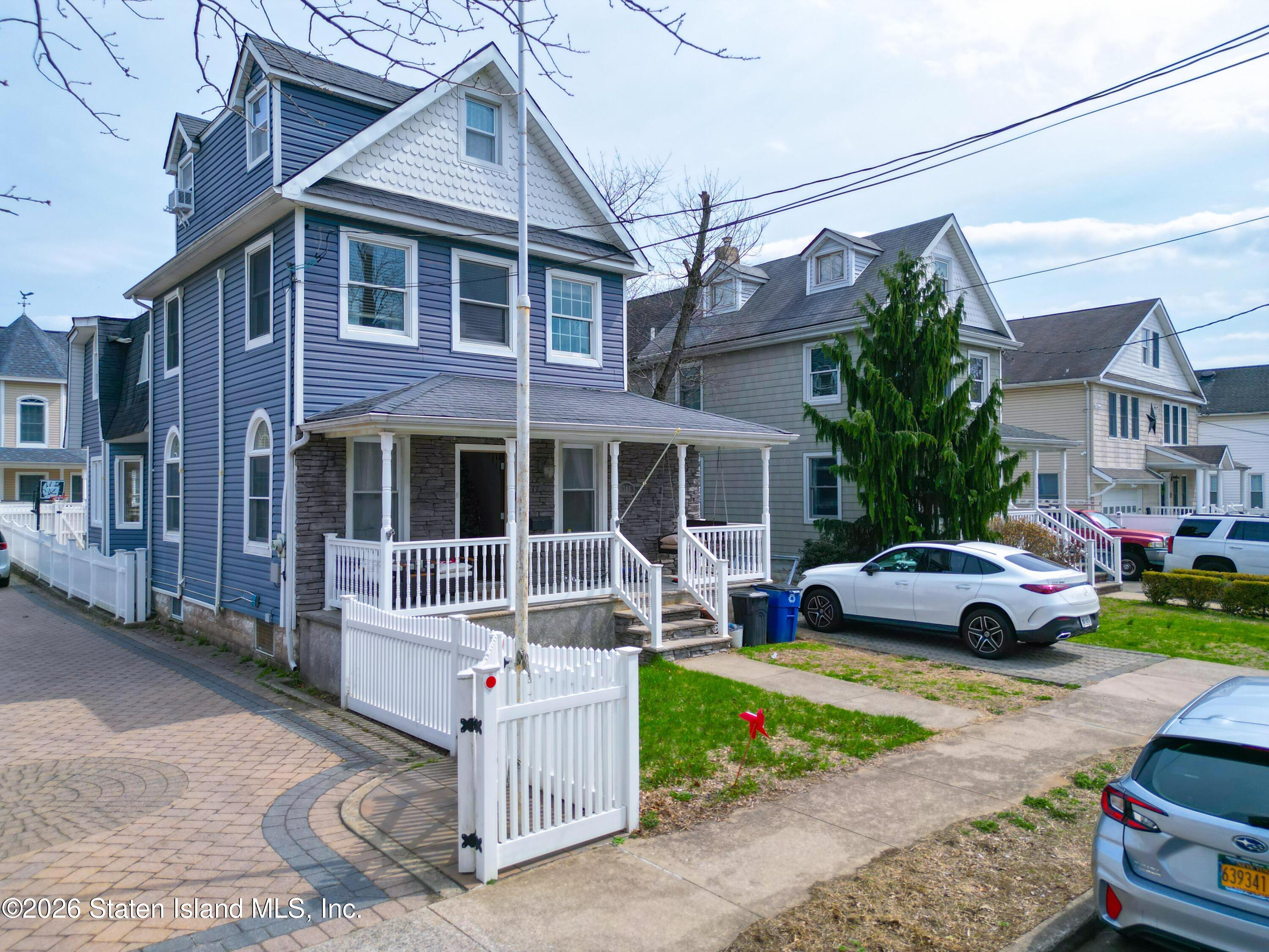 345 Brehaut Avenue Image 3