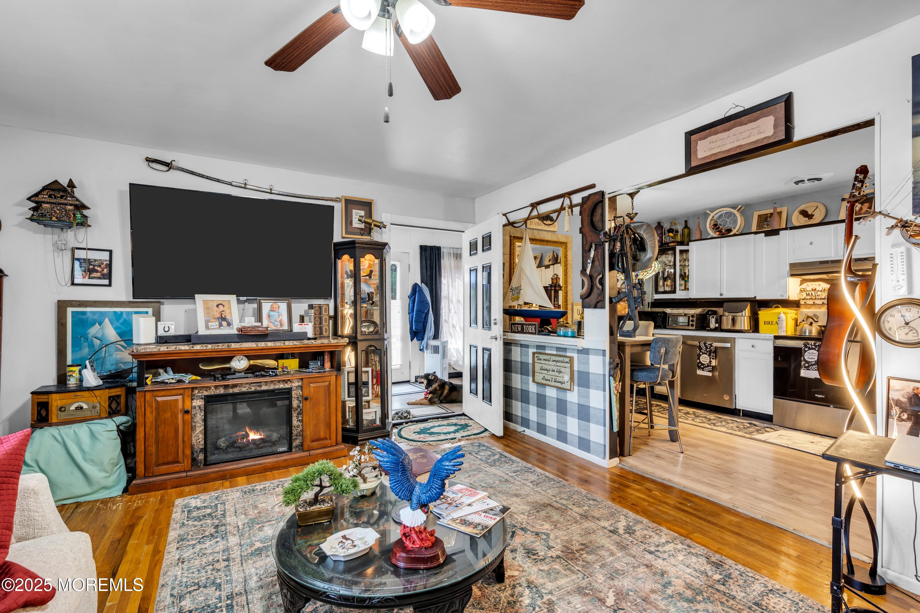 232 A Columbine Avenue Image 3